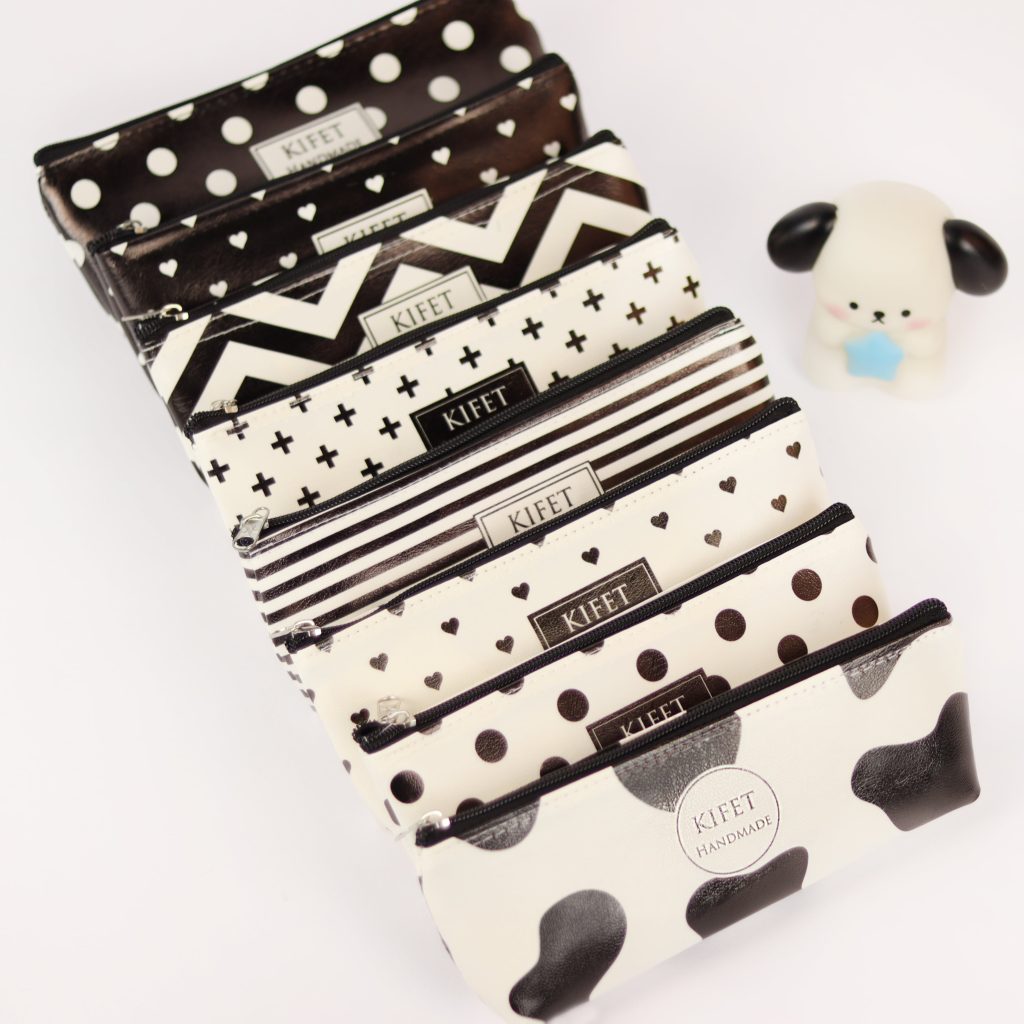 جامدادی فانتزی جئومتریک از برند کیفت KIFET.جنس چرم مصنوعی