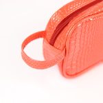 کیف ارایشی پوست ماری شرابی کیفت