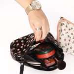 کیف آرایشی شکوفه . از برند کیفت KIFET.جنس چرم مصنوعی بسیار با کیفیت