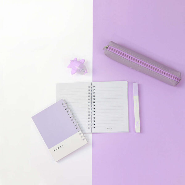 دفترچه 80 برگ پنتون یاسی Pantone از برند کیفت KIFET خط دار برگه های بسیار با کیفیت رنگ های پاستلی چشم نواز سایز : 14X10 سانتیمتر با افتخار ساخت ایران