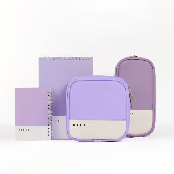 ست 4 تکه پنتون یاسی Pantone کیفت شامل : جامدادی پنتون، نظم دهنده پنتون، دفتر فنر از بالا پنتون، دفترچه پنتون یک ست خاص و کاربردی برای هدیه به عزیزانتون با افتخار ساخت ایران