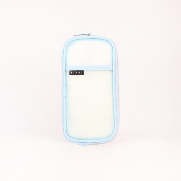 تصویری از جامدادی شفاف پاستلی آبی. از برند KIFET . با رنگ‌های جذاب و توری درجه یک (20×10 سانتی‌متر) - ساخت ایران