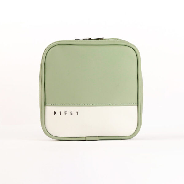 ست 4 تکه پنتون سبز Pantone کیفت شامل : جامدادی پنتون، نظم دهنده پنتون، دفتر فنر از بالا پنتون، دفترچه پنتون یک ست خاص و کاربردی برای هدیه به عزیزانتون با افتخار ساخت ایران عکس از کیف نظم دهنده پنتون