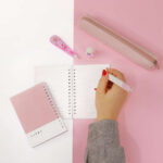 دفترچه 80 برگ پنتون صورتی Pantone از برند کیفت KIFET خط دار برگه های بسیار با کیفیت رنگ های پاستلی چشم نواز سایز : 14X10 سانتیمتر با افتخار ساخت ایران