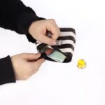 کیف پول خرد و هندزفری جئومتریک راه راه از برند کیفت KIFET مناسب پول خرد ، هندزفری و خرده ریز ضد آب قابل شستشو سایز: 11×13 سانتیمتر