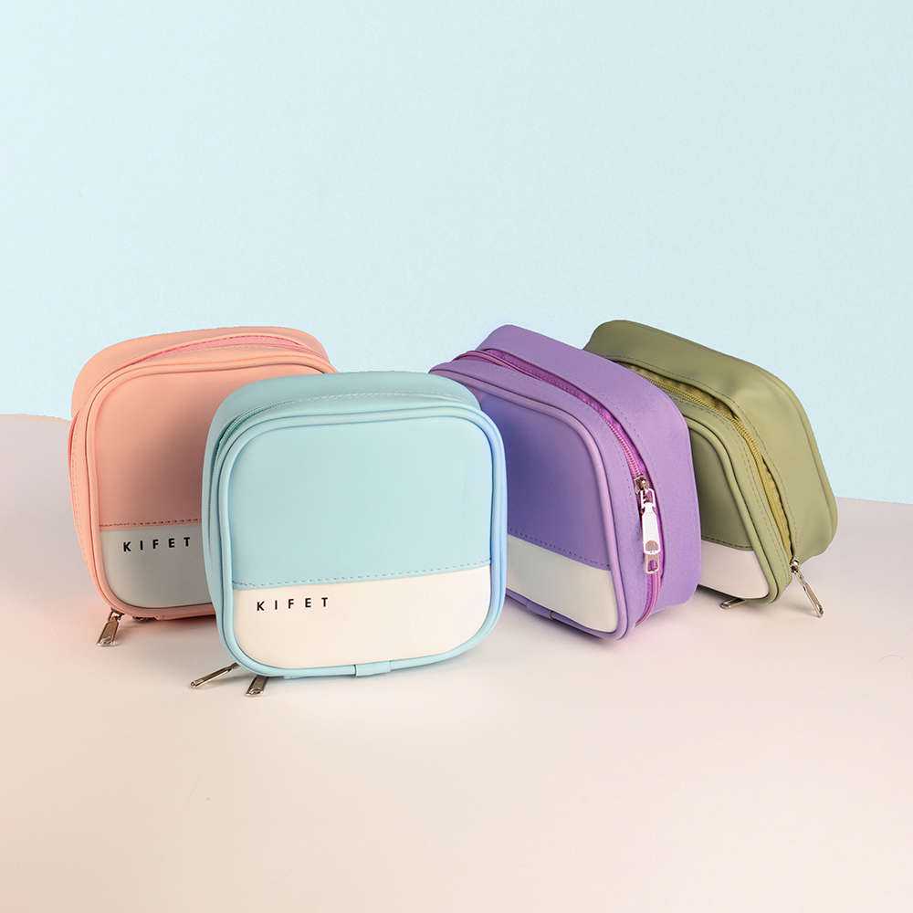 کیف نظم دهنده Pantone از برند کیفت KIFET ضد آب قابل شستشو رنگ های پاستلی چشم نواز جنس : چرم مصنوعی سایز : 15×15×6 سانتیمتر با افتخار ساخت ایران عکس از رنگبندی